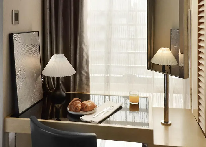 Eco Tree Sheung WanAirport Hotel